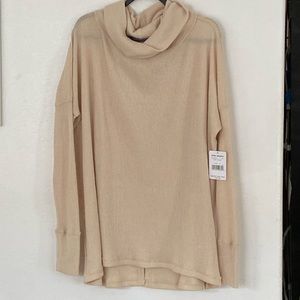 We the Free, super soft oversized NWT size M